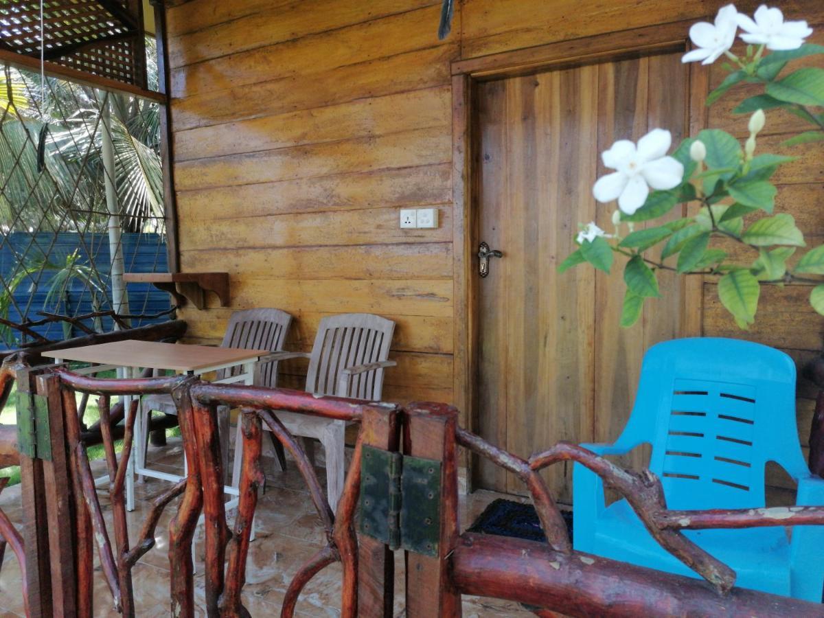 Sea View Resort Kallady Экстерьер фото